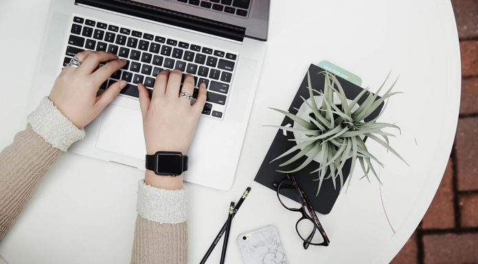 ۱۰ راه برای ایجاد پول اضافی به عنوان یک طراح گرافیک