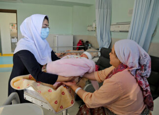 مادرانی از جنس حسرت؛ چرا برخی سزارین را ترجیح میدهند