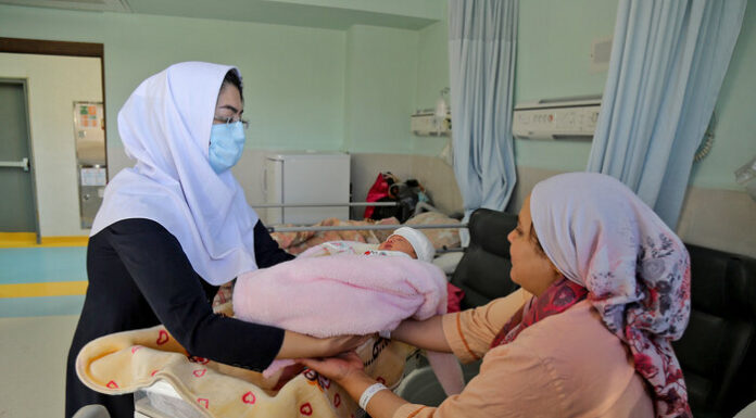 مادرانی از جنس حسرت؛ چرا برخی سزارین را ترجیح میدهند