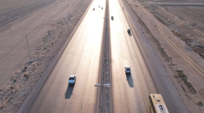 مدیرکل راهداری و حمل و نقل جادهای استان بوشهر: روکش آسفالت محور «چغادک- بوشهر» آغاز شد