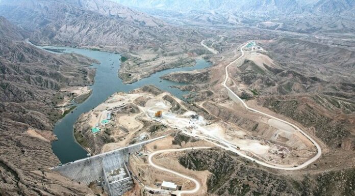 مشکل تاریخی آب در بوشهر حل میشود/ احداث ۱۰ سد جدید در استان