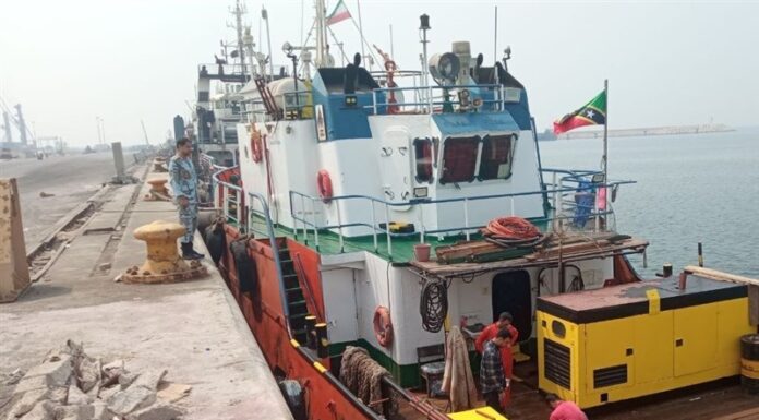 توقیف ۱۷ شناور حامل سوخت قاچاق در سواحل بوشهر