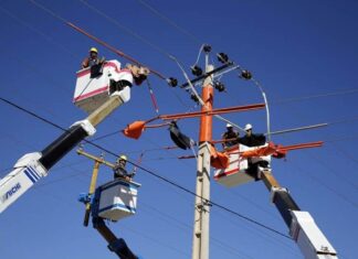 تأمین برق پایدار خارگ در سختترین شرایط / شرکت پایانههای نفتی پای کار است