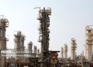 اجحاف به بوشهریها در پارس جنوبی/ اشتغال حق بومیها است