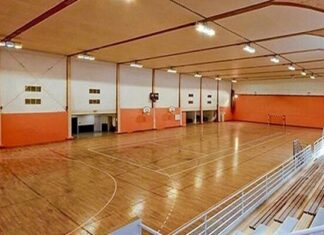 کفپوش سالن چندمنظوره «نخل تقی» تعویض میشود