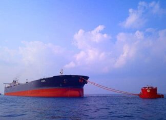 پهلودهی و بارگیری همزمان چهار فروند نفتکش در پایانه میعانات گازی پارس جنوبی