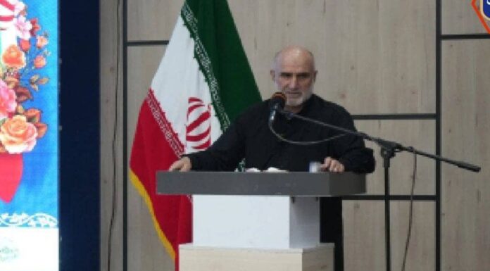 استاندار بوشهر از افتتاح و کلنگ زنی ۱۶۷ پروژه با اعتبار ۵۵۰ میلیارد تومان در شهرستان دیر خبر داد.