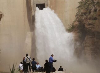 سد دالکی اَبَر پروژه استان بوشهر/ عدم همکاری وزارت نفت در تامین اعتبار سد دهرود دشتستان