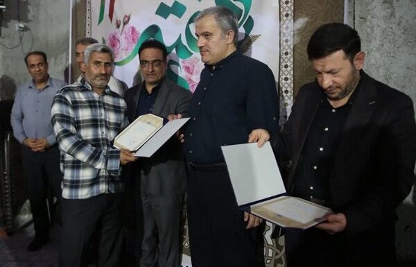 اسناد مالکیت ۱۲۳ واحد مسکونی مددجویان بوشهری تحویل شد