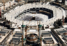 اولین گروه حجاج از سرزمین وحی به بوشهر بازگشتند