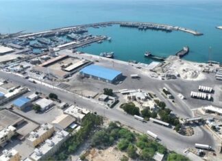 قطریها در «بندر دیر» سرمایهگذاری میکنند