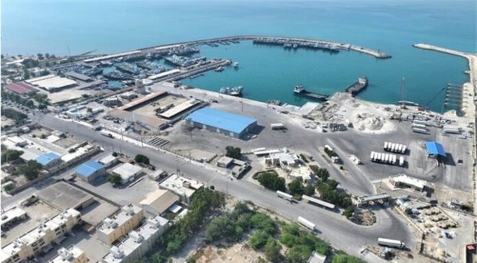 قطریها در «بندر دیر» سرمایهگذاری میکنند