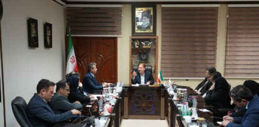 استاندار بوشهر: مسیر برون رفت از مشکلات بگومگوهای سیاسی نیست