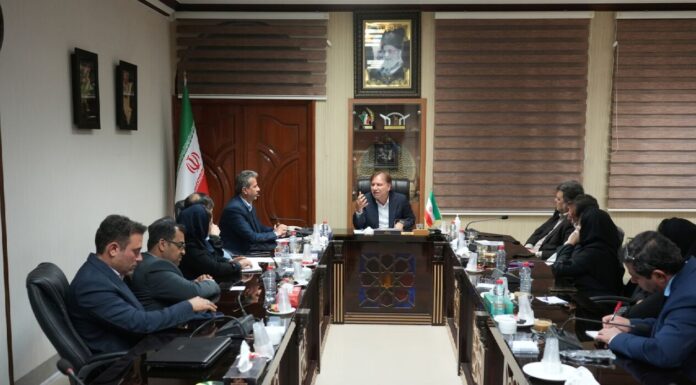 استاندار بوشهر: مسیر برون رفت از مشکلات بگومگوهای سیاسی نیست