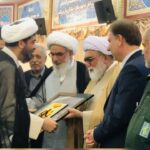 نشان بلادی به خانواده شهید ابوتراب عاشوری اعطا شد