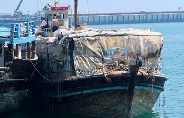 ۳ شناور حامل کالای قاچاق در آبهای بوشهر توقیف شد