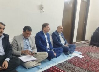 استاندار بوشهر به دیدار خانواده شهید بحرانی رفت