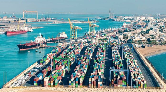 اتاق بازرگانی بوشهر: لایروبی کانال و توسعه ناوگان تخلیه و بارگیری این بندر ضروری است