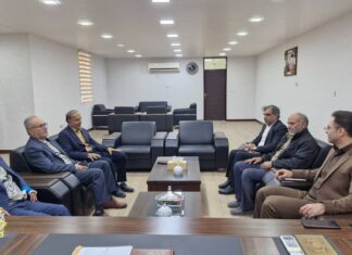 دیدار اعضای شورای اسلامی بخش دلوار با فرماندار تنگستان