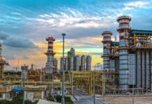 بیش از ۲۰۲۷ مگاوات طرح نیروگاهی تا اوج بار ۱۴۰۴ به مدار میآید