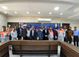 تجلیل از تلاشگران شهرداری بندر دلّوار به مناسبت روز جهانی کار و کارگر