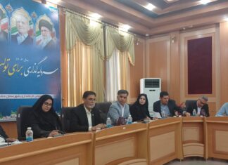 فرماندار دشتستان: نقد رسانهها را با جان و دل میپذیرم / آب شیرینکن آبپخش تا ۱۰ ماه آینده وارد مدار میشود