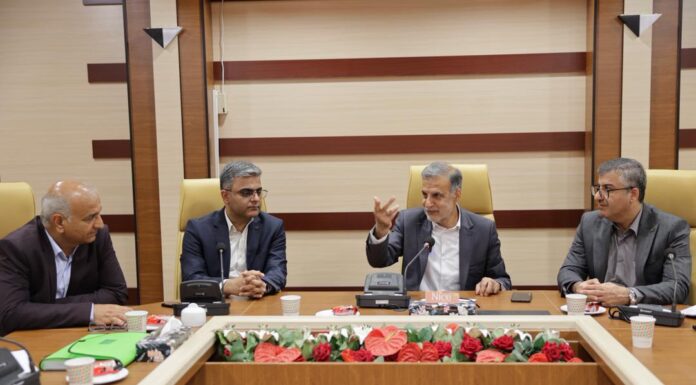 نشست هماندیشی دانشجویان شورای صنفی دانشگاه علوم پزشکی بوشهر با نماینده مجلس؛ بررسی چالشهای آموزشی و رفاهی