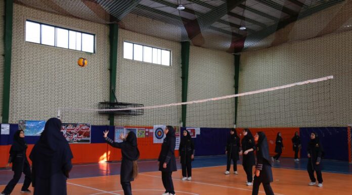 در راستای اجرای طرح نهضت توسعه عدالت در فضاهای آموزشی و پرورشی صورت گرفت؛ بهره برداری از سالن ورزشی مدرسه فرزانگان برازجان؛ گامی دیگر در مسیر برقراری عدالت ورزشی در سطح مدارس استان