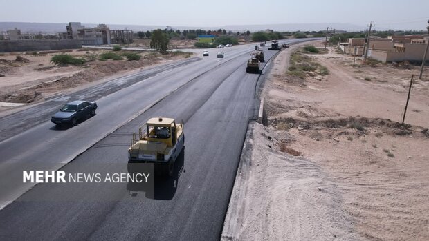 ۱۴۸ کیلومتر روکش آسفالت در جادههای بوشهر اجرا شد