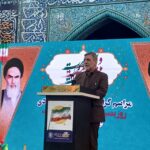 تجلی بصیرت ملت در مصلی جمعه بوشهر / صفار هرندی: مردم ایران همواره در بزنگاههای تاریخی به میدان آمدهاند