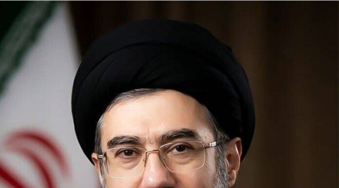 خانواده پتروشیمی مرجان پا در رکاب رهبر میهن