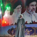 پرچم جمهوری اسلامی نماد ایستادگی در برابر مستکبران جهان است