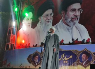 پرچم جمهوری اسلامی نماد ایستادگی در برابر مستکبران جهان است